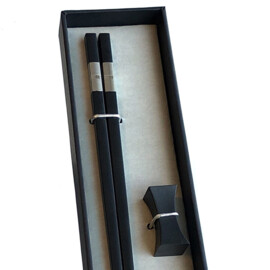 Wakasa chopsticks in cadeauverpakking (1 setje chopsticks + 1 rest)