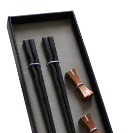 Iyo Pure chopsticks in cadeauverpakking (2 setjes chopsticks + 2 rests)